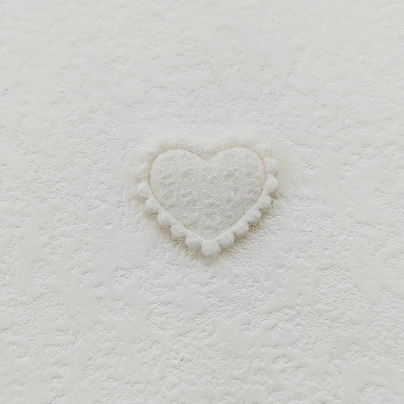 100 Stück 2,5x2,1CM Mini-Gitter-Herz-Applikationen zum Aufnähen auf Kleidung, Hüten, DIY-Kopfbedeckungen, Haarspangen, Dekorationszubehör – Detail 9