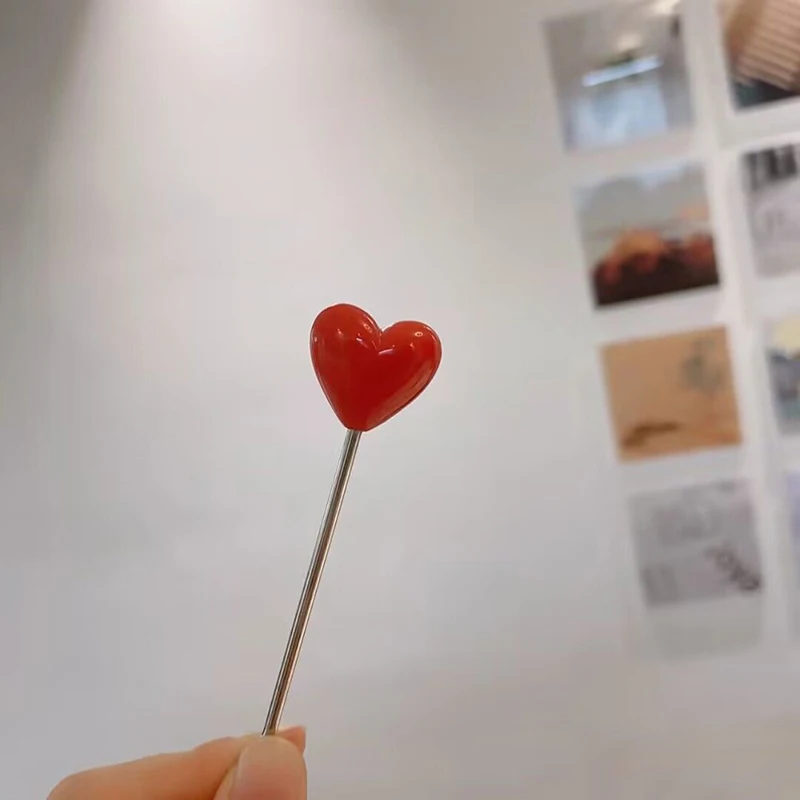 10 قطعة شوكة فواكه الحب الإبداعية مع حامل لطيف على شكل قلب من الفولاذ المقاوم للصدأ عصي معدنية قابلة لإعادة الاستخدام للفواكه والحلوى والمقبلات
