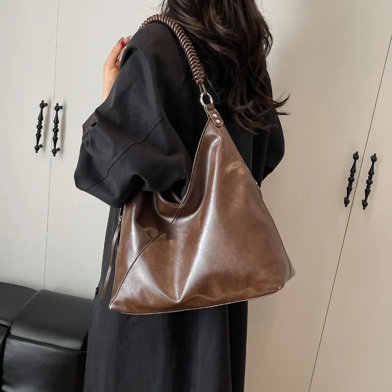 

2026Trendy Fashionable Crossbody Bag For Women, Vintage Messenger Purse With Logo, Minimalist Chic For Daily Use