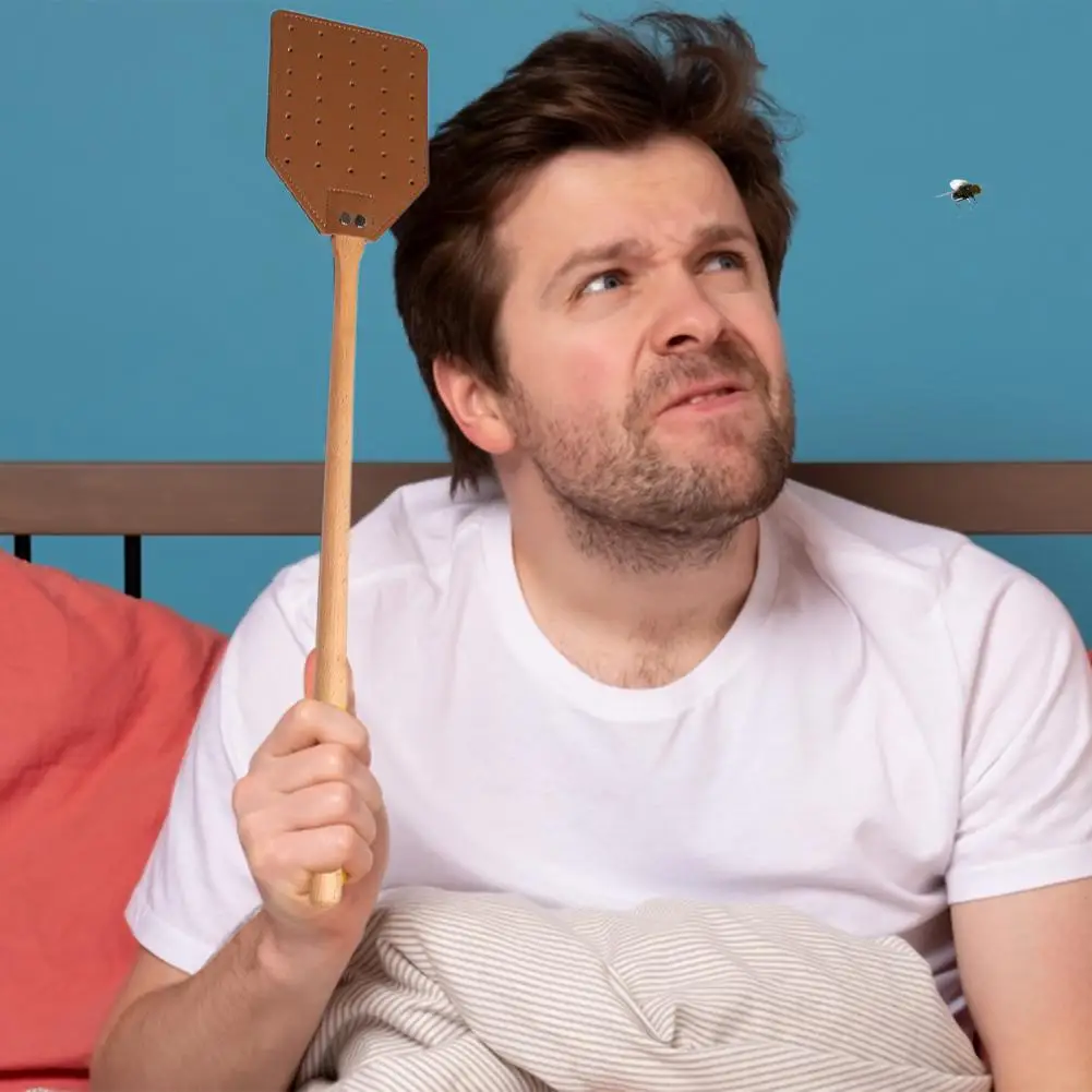 Faux Leather Fly Swatter with Wooden Handle And Stainless Steel Rivets Portable Fly Swatter for Reliable Use