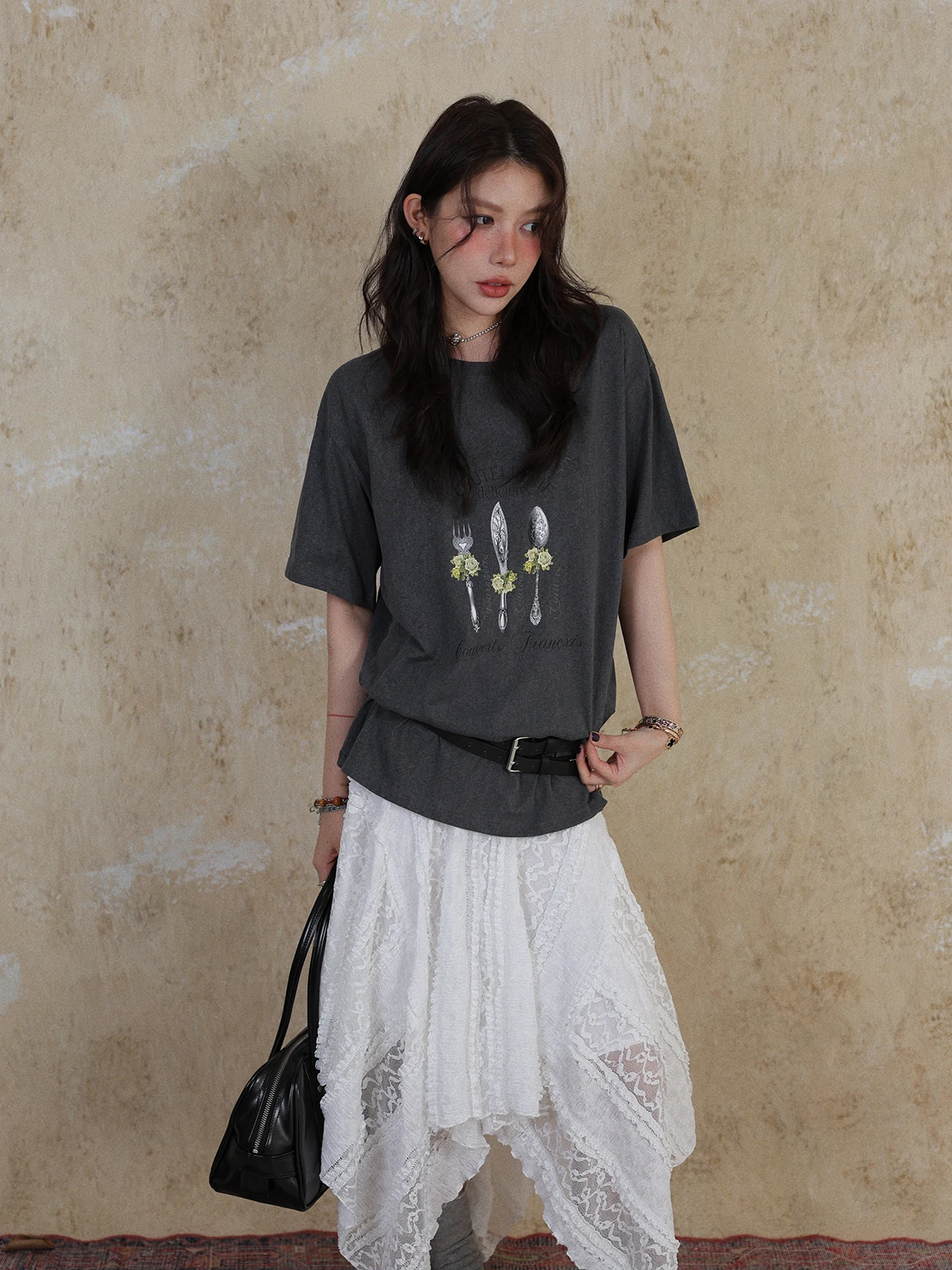 

Женская футболка из выстиранного хлопка с принтом в стиле ретро (вилка и нож), с коротким рукавом, свободного кроя, летняя, универсальная, с круглым вырезом, хлопковая, с эффектом стройности