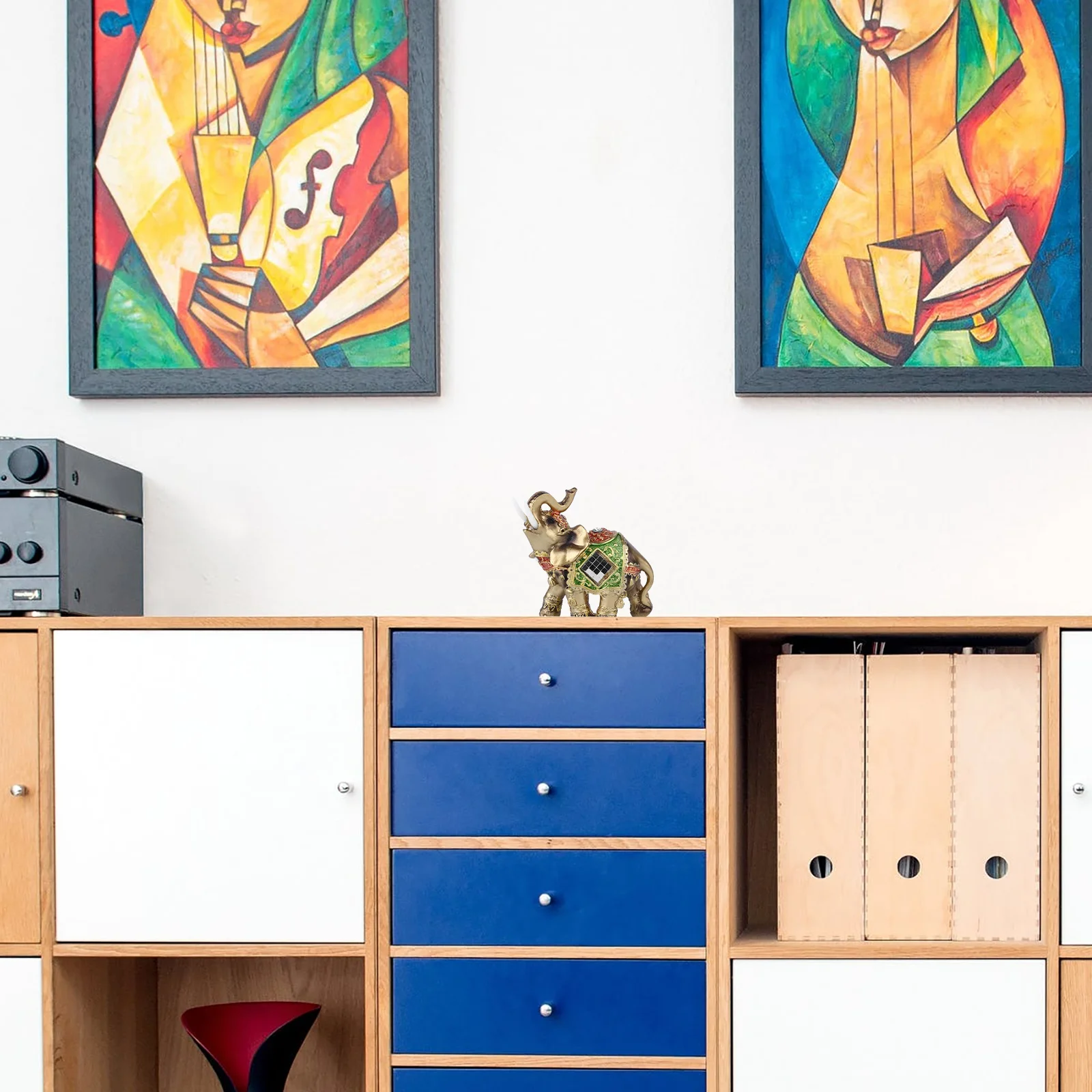 

Resin Elephant Statue Bright Color Exquisite Texture Realistic Form Home Office Decoration Prosperity Success Resin Elephant