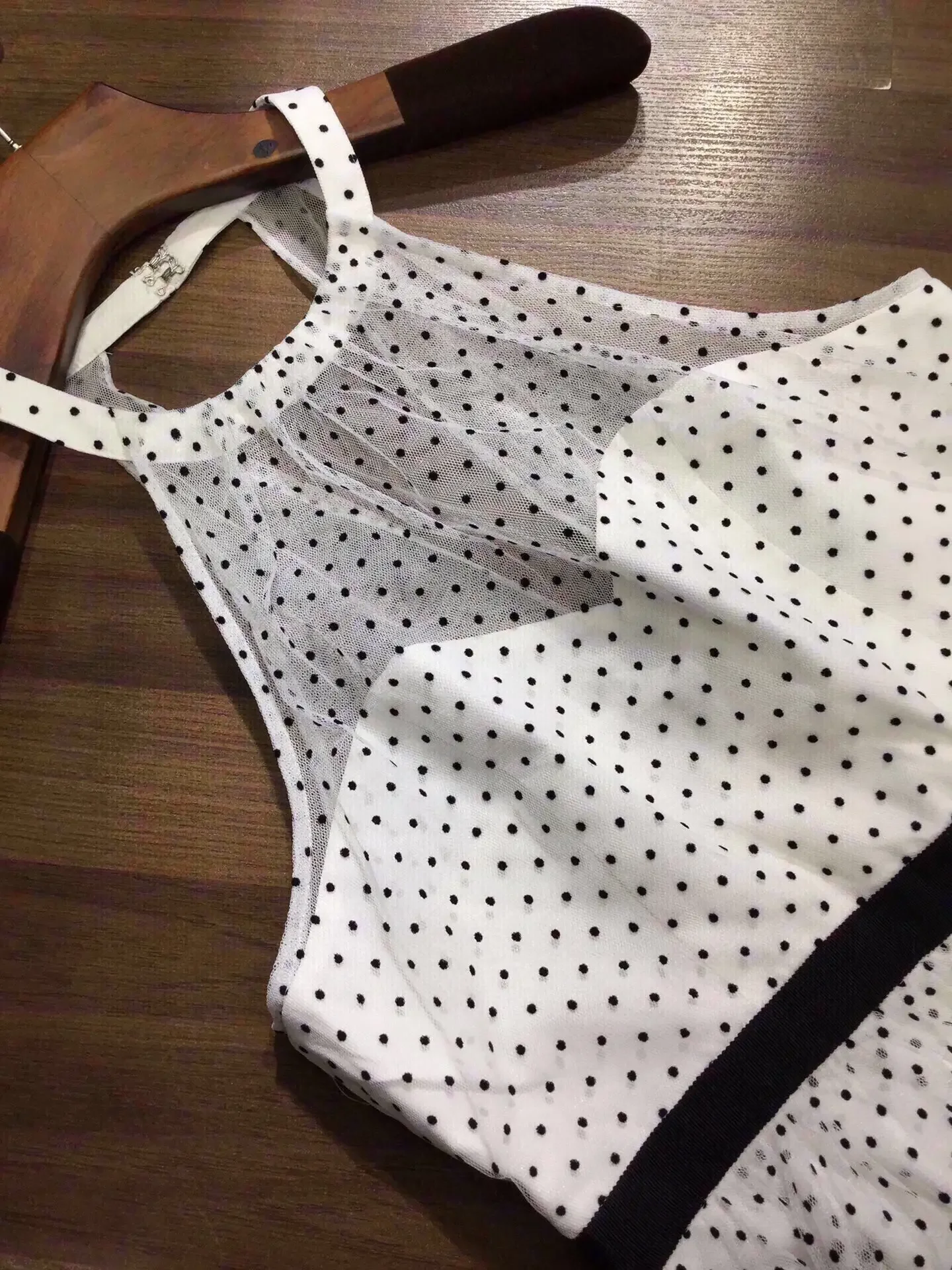 Vestido feminino com estampa de bolinhas, gola redonda, sem mangas, cintura alta, malha em camadas, doce, slim, mini robe