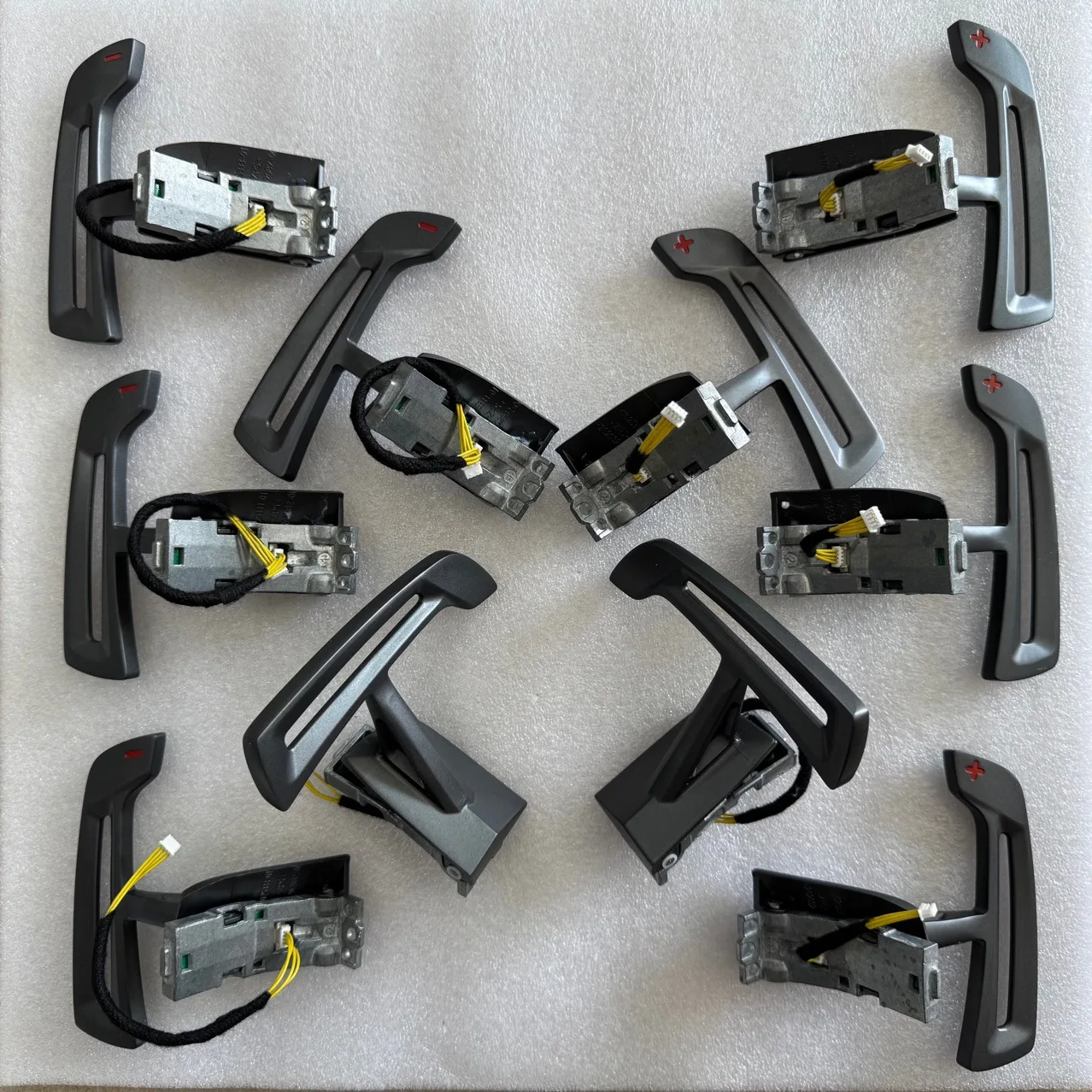 

Suitable for Porsche GT3RS steering wheel magnetic shift paddles, MACAN Cayenne 911, Panamera 718