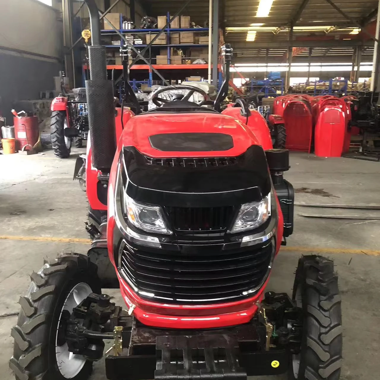 

50HP Трактор Новый оригинальный сельскохозяйственный трактор Hightop50HP Колесный трактор для сельского хозяйства на продажу