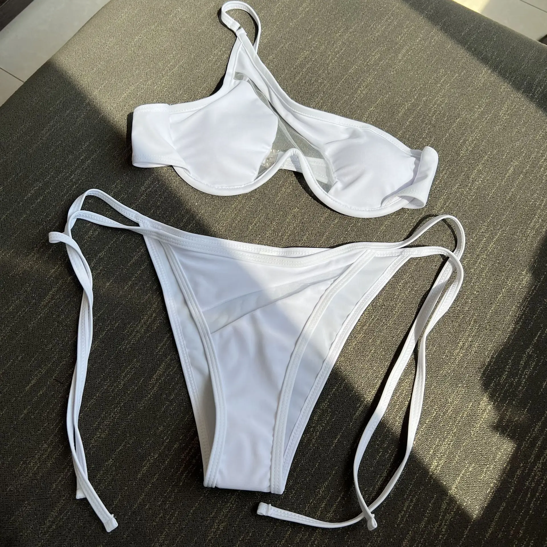 Splicing ตาข่ายหนึ่งไหล่ Underwire V-bar บิกินี่ผู้หญิงชุดว่ายน้ําชุดว่ายน้ําหญิงชุดบิกินี่สองชิ้น Push Up ชุดว่ายน้ําว่ายน้ํา
