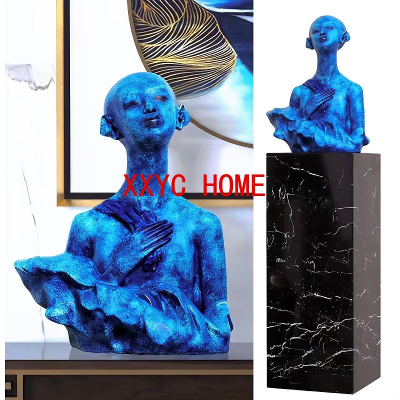 

Figure Sculpture Ornaments, Living Entrance TV Cabinet Light Luxury Home Decorations,