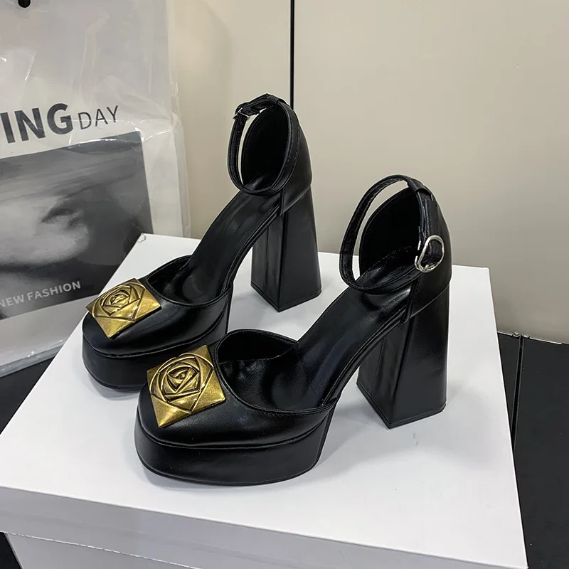 

2026 Summer Women's High Heel Sandals Platform Heel Rose Metal Decor Ankle Strap Closed-Toe Heels Elegant Party & Dress Shoes
