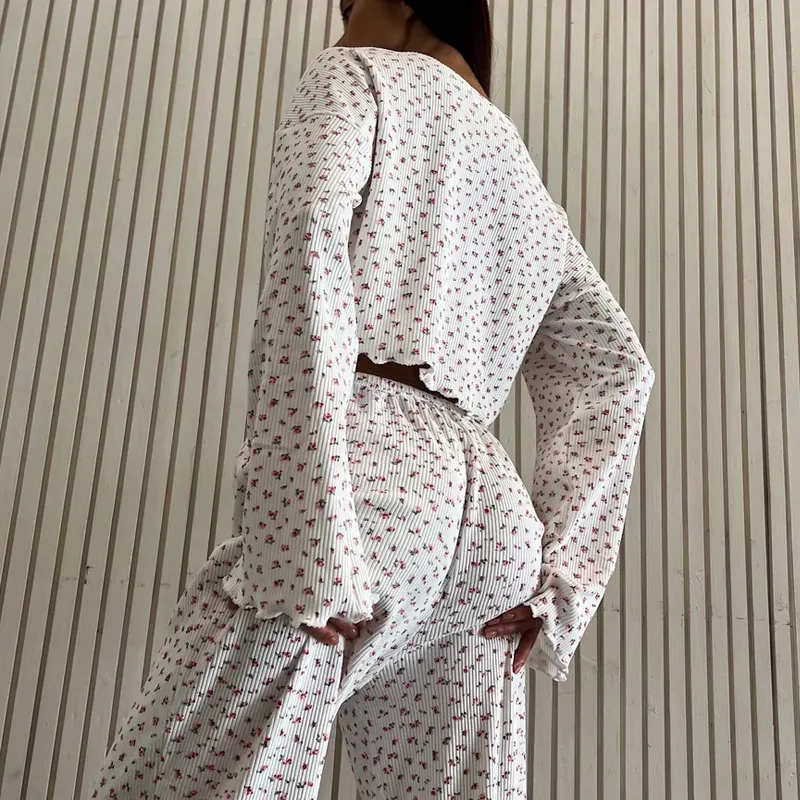 

Пижамы с длинными рукавами, одежда для сна на весну/осень 2026, модный короткий топ с принтом, чистые брюки, женский комплект одежды для дома