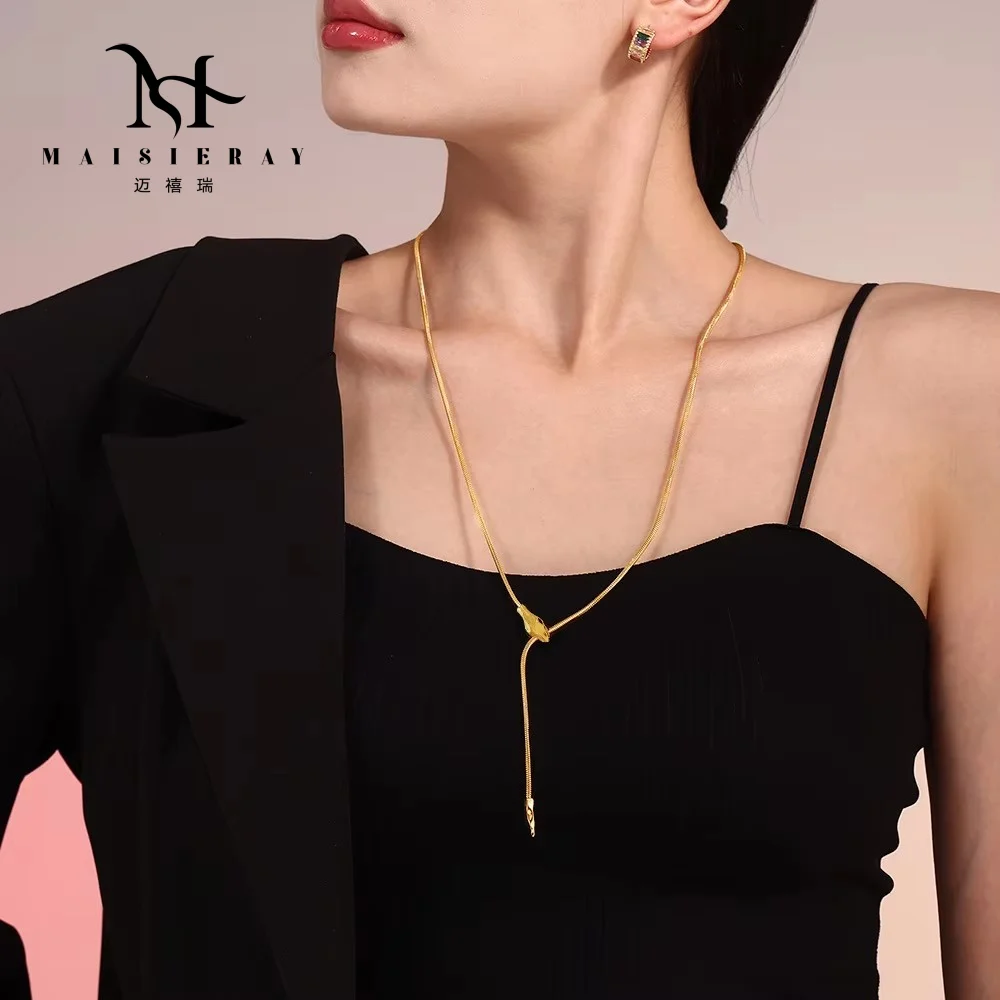 

Women's Long Necklace With Stainless Steel Unique Snake Shape Design And Fashion Sweater Chain Hot Sale