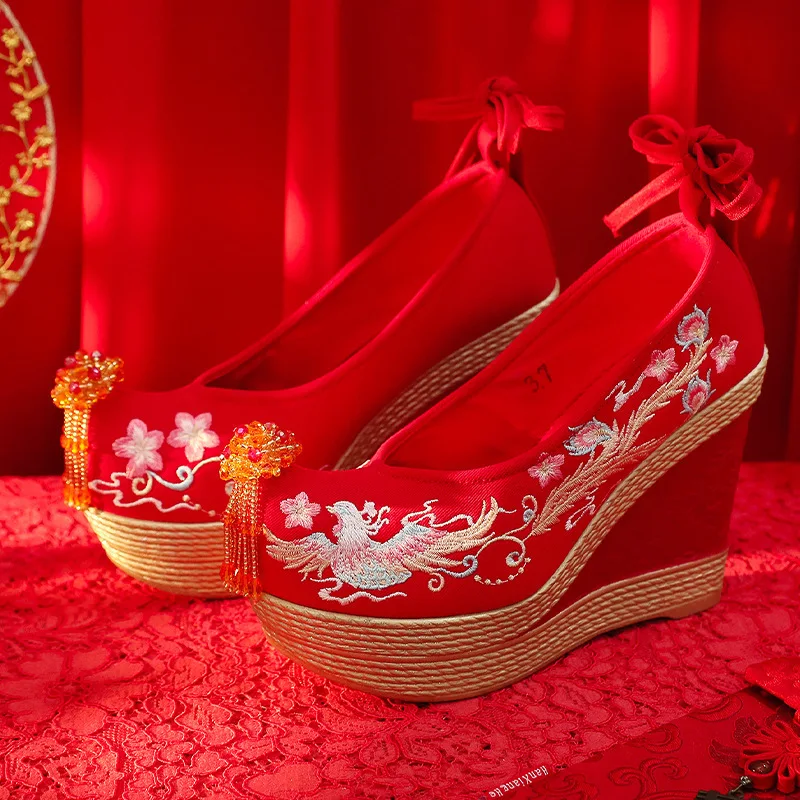 Xiuhe – chaussures de mariage à talons Super hauts pour femmes, augmentant la hauteur pour vêtements chinois Han, rouge, Style ancien brodé