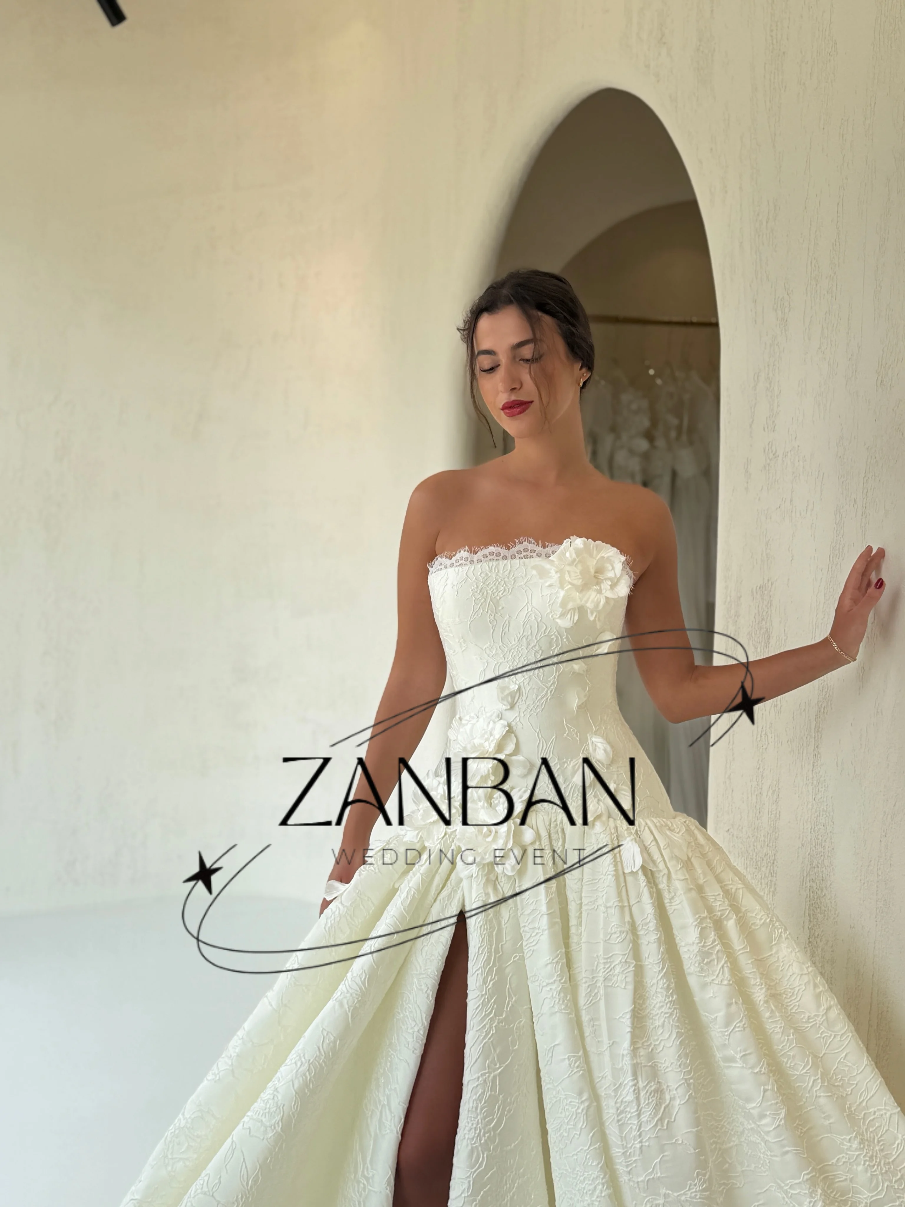 ZanBan Customized 2026 Lvory Jacquard A-line Wedding Dress Sleeveless Bridal Gown Princess Satin свадебное плать Side High Slit