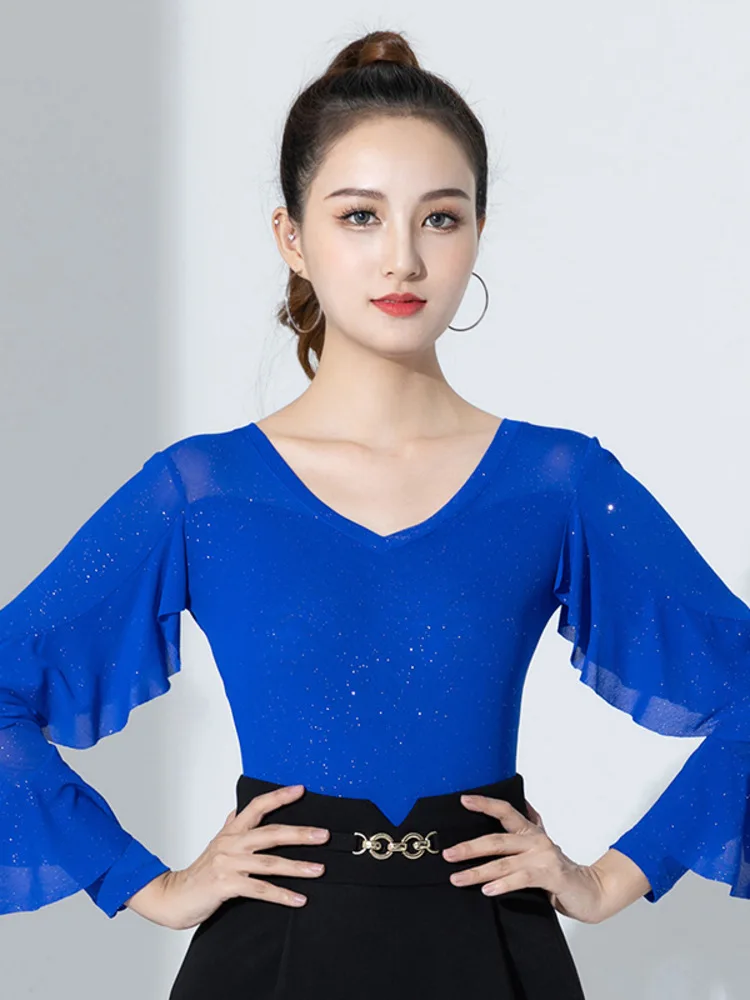 Costume da ballo latino a maniche lunghe svolazzante con pannello in rete da donna, camicetta in pizzo trasparente aderente elasticizzato, costume da salsa per spettacoli teatrali