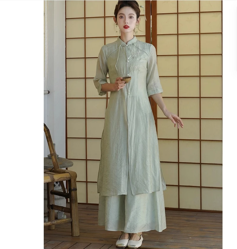 

Улучшенные красивые Cheongsams в молодом стиле с феей Hanfu, новым китайским стилем и женской одеждой в стиле дзен.