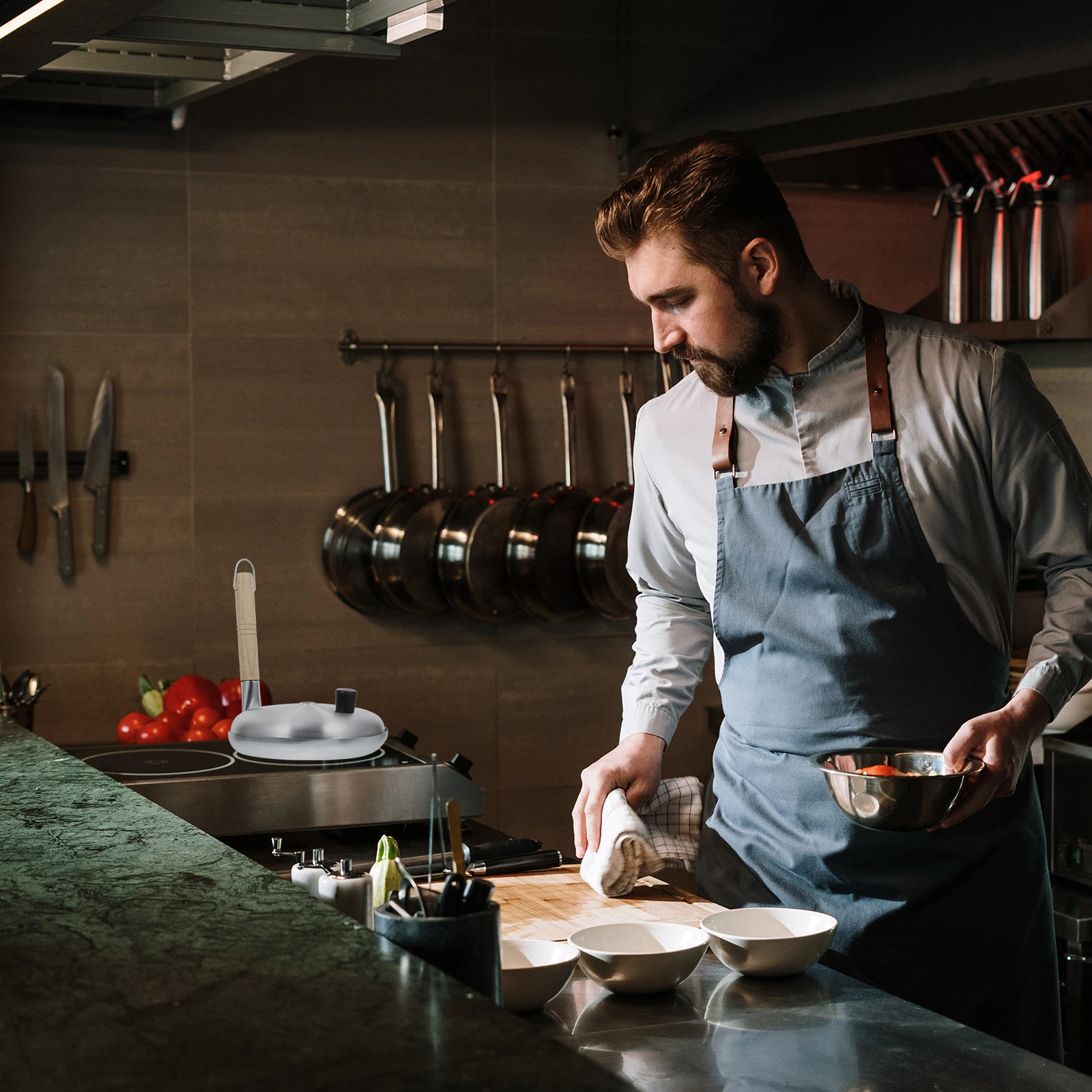 

1Pcs Flat Bottom Aluminum Frying Pan Silver Nonstick Omelette Pan for Home Kitchen Cooking Utensil Household Use with Lid