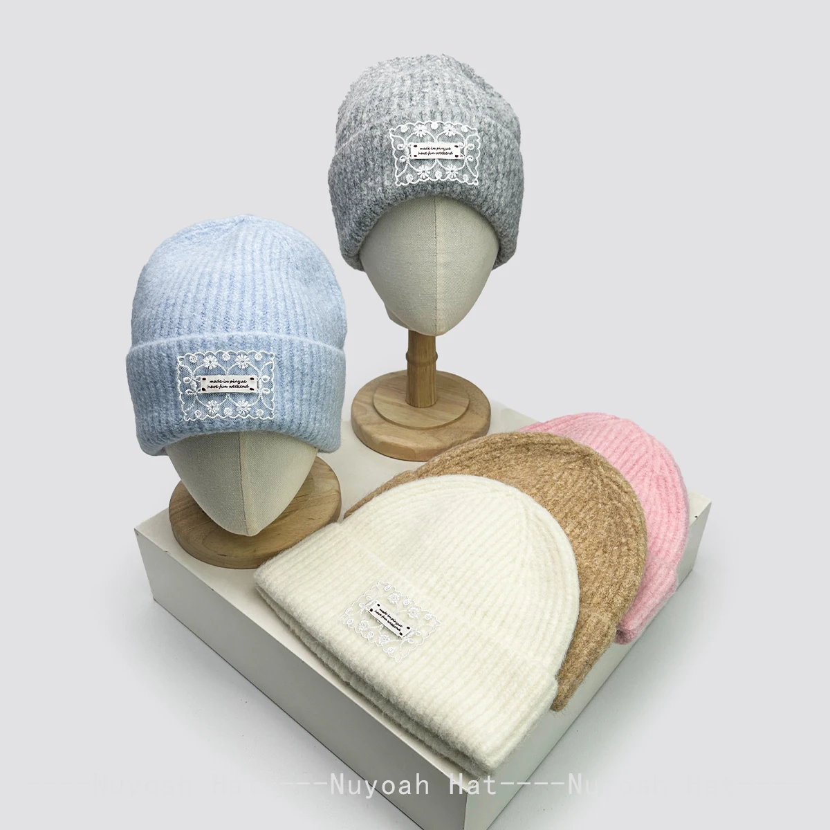 

New Women Korean Lace Patch Letters Plush Knitted Hats Warm Simple Fashion Outdoor Beanies Casual Versatile ins Skiing Sweet