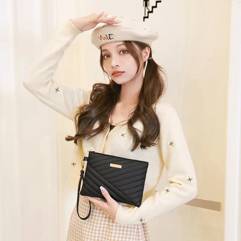 

Stylish Women's Leather Wristlet Bag Portable Envelope Design Clutch Wallet for Shopping And Traveling Small Elegant Purse