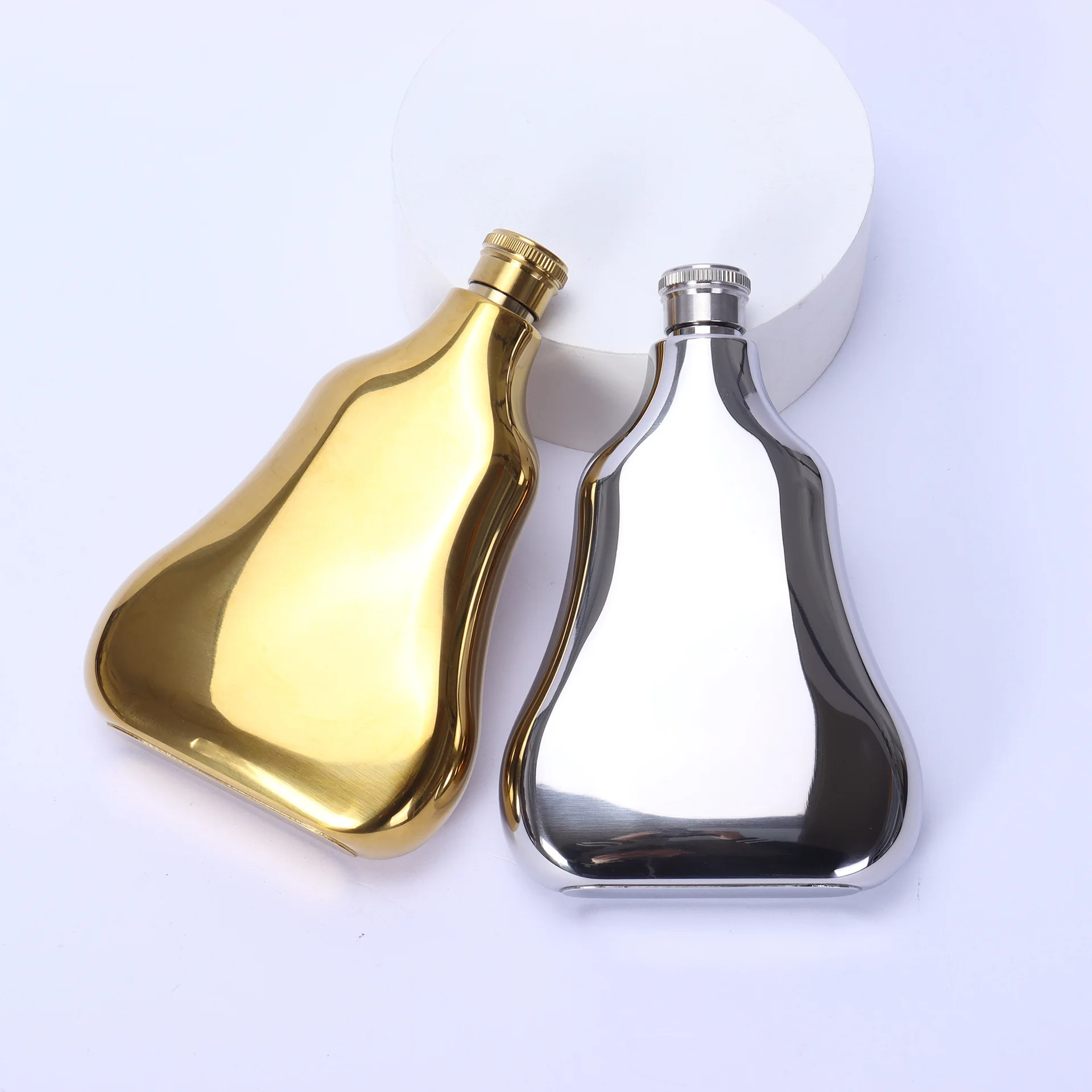 Stainless Steel Whiskey Flask for Men 6OZ Portable Liquor Bottle Hip Flasks Discreet Alcohol Container with Screw Cap