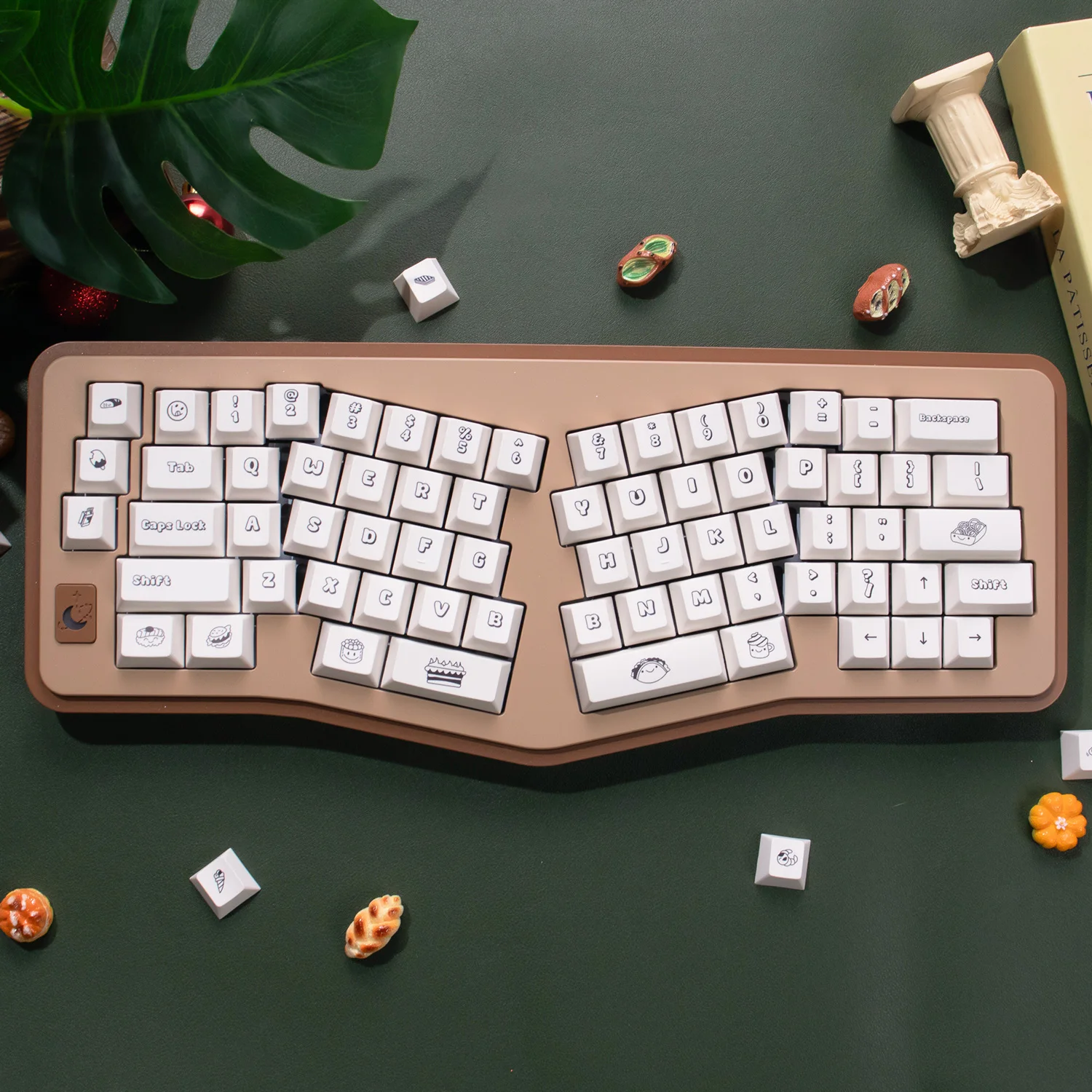 URE Cute Desserts keycaps Cherry/MOA Profile Dye Sub PBT Keycaps White For MX 64/75/87/96/104 Mechanical Keyboard