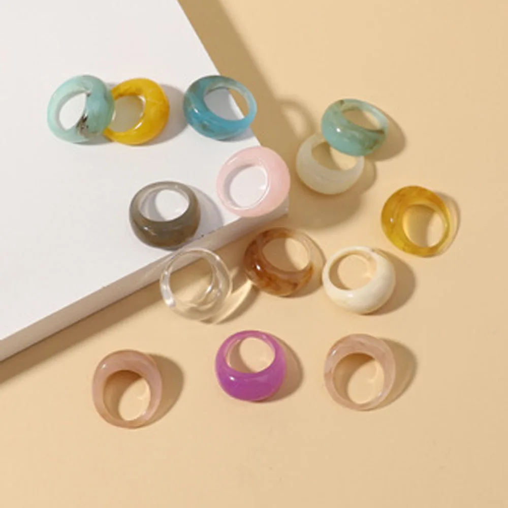 Conjunto de anillos acrílicos transparentes coloridos para mujer, anillos de dedo de resina geométricos transparentes a la moda, regalo de joyas de fiesta para mujer