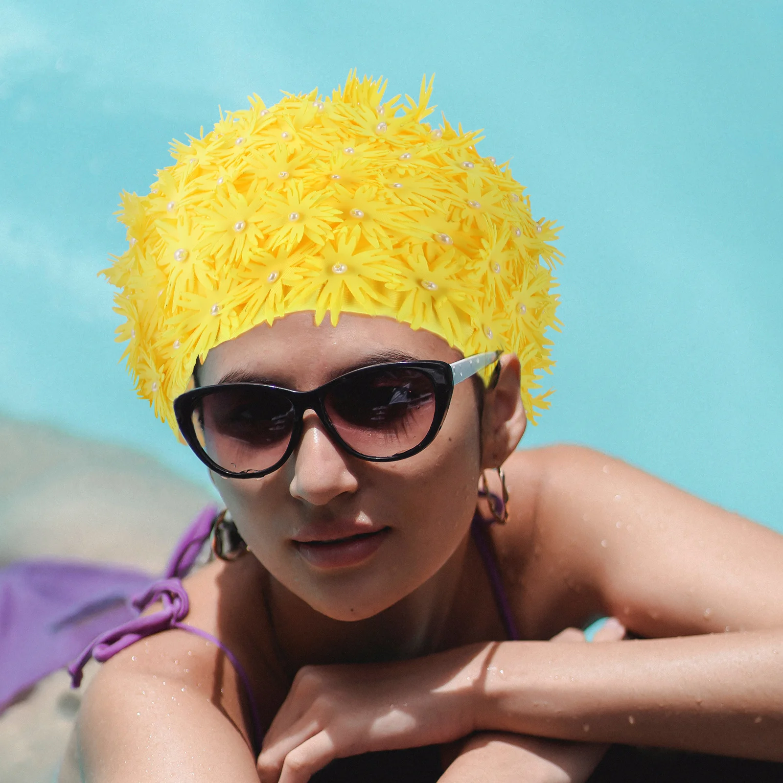 قبعة سباحة ثلاثية الأبعاد على شكل زهرة خفيفة الوزن ومريحة وصديقة للبيئة لحماية الشعر والأذن في الصيف وحمام السباحة والشاطئ للنساء #5