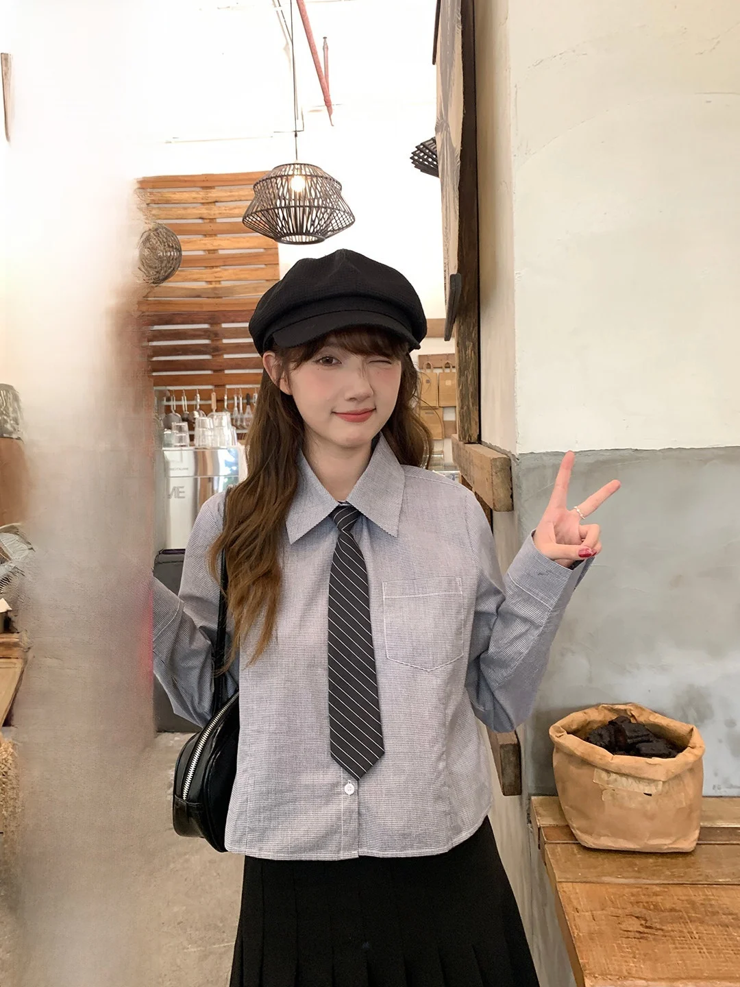 

Chic Long Sleeve Women's Shirt Retro College Style Floral Print Spring 2026 New Fashionable Top for Young Girls Cotton Blend