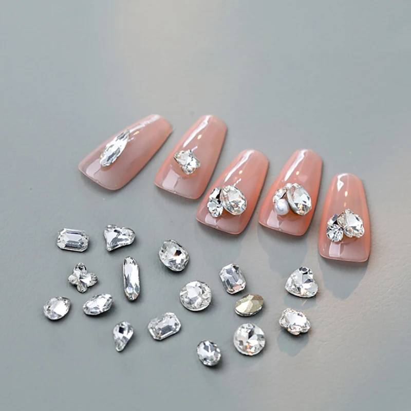 40 sztuk kolorowe paznokcie Rhinestone lodowe przezroczyste serce kostka w kształcie cukru kryształowe kamienie Nail Art 3D dekoracje DIY Manicure Jewelr