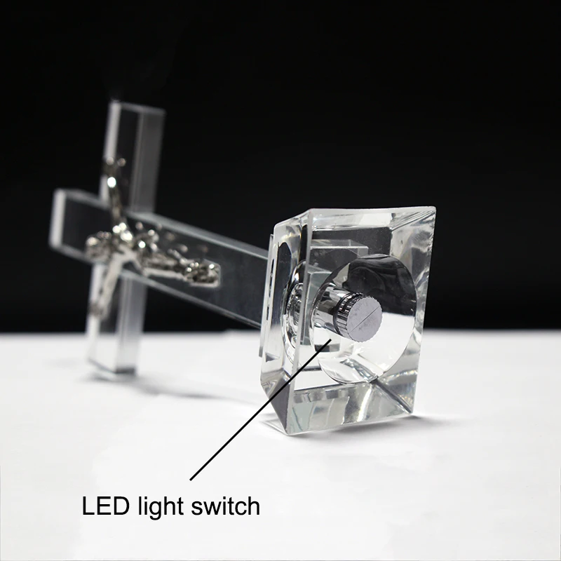 Hot Sell Crystal Glass Cross Jesus with LED Baby Christian Shower Souvenir Gifts Religious Figurine Statue Home Decoration