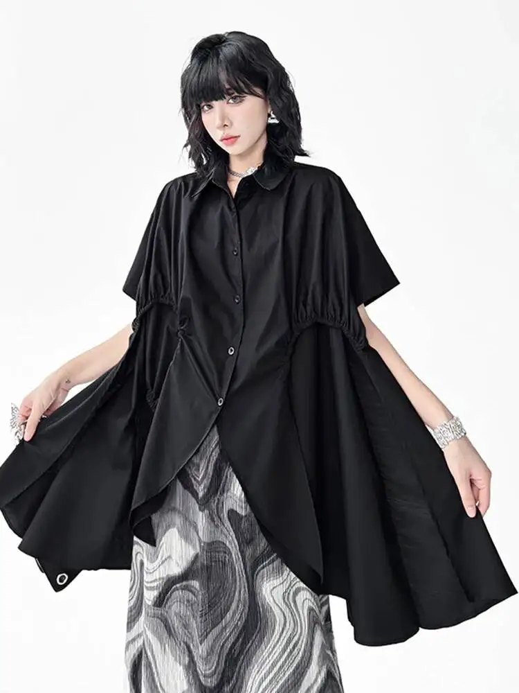 

Женская черная блузка с асимметричным подолом, плиссированная, больших размеров, новая, с отложным воротником, с коротким рукавом, модная, весна-лето