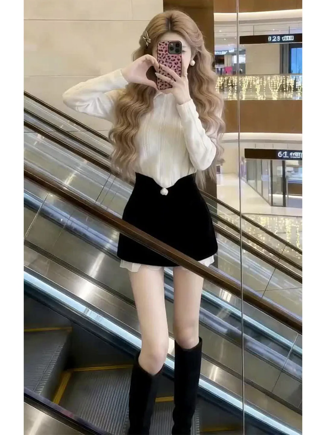 

Elegant Neck Knitted Sweater Women's Slim Fit Top Bottoms Two-Piece Set Fashionable Casual Wear Spring Season