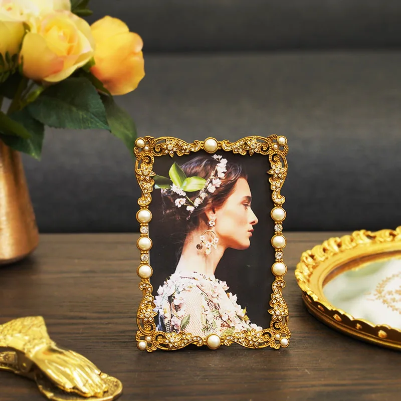 Home Decoration Retro Metal European Table Photo Frame,Diamond-encrusted Pearl 6-inch Wedding Photo Frame