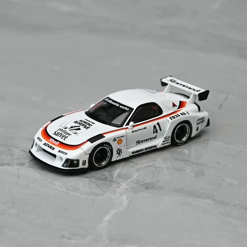 MINIGT 1:64 Mazda RX7 LB widebody #41 Keverés autó manöken