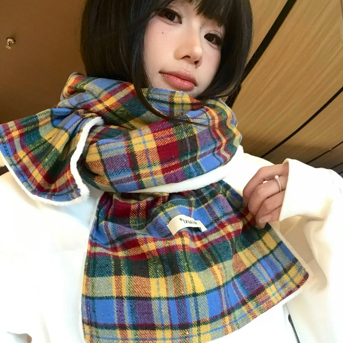 

Женская шаль в японском клетку Harajuku в стиле ретро Kawaii, простой универсальный милый шарф, зимний утолщенный теплый плюшевый шаль высокого качества