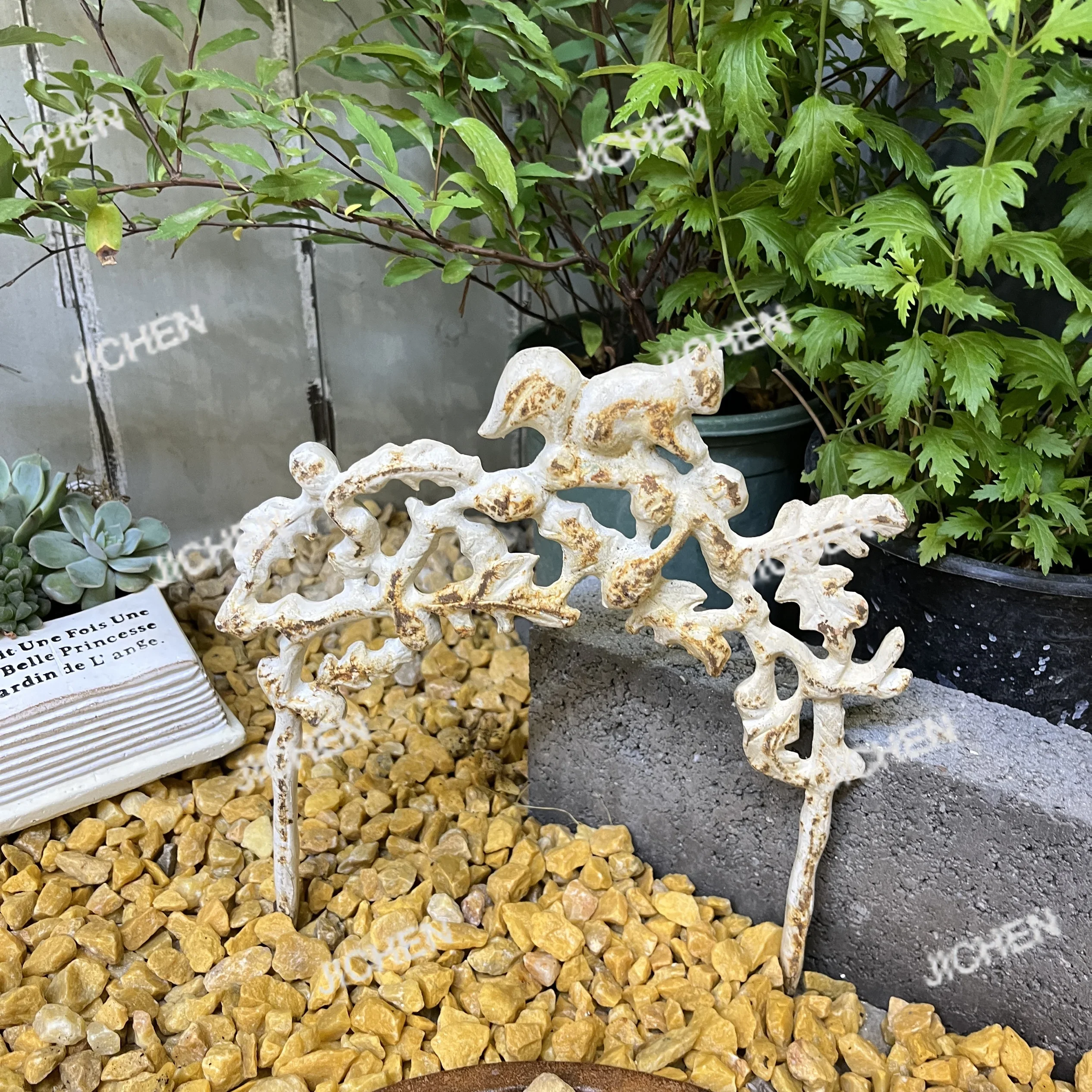 Xh Garden, Cast Iro… - image