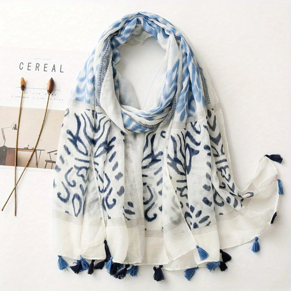 1 Pc Blue & White Geometric Retro Print Bohemian Style Tasseled Lightweight Scarf - New Ladies Elegant Retro Balinese Chiffon