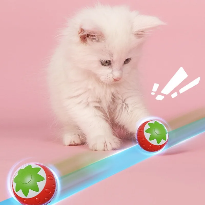 

Клубничный игрушечный мяч для кошек, прочный жевательный интерактивный вращающийся саморазвлекательный мяч для котят и кошек, домашний подарок на день рождения