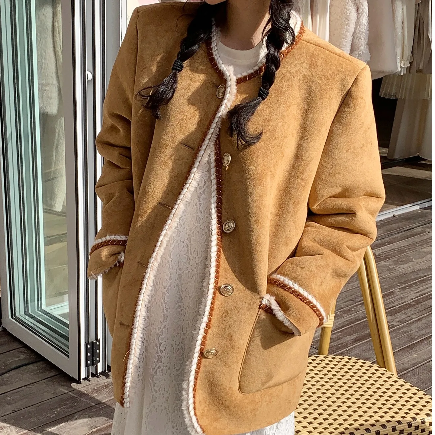 Modny płaszcz damski na jesień i zimę, dwuwarstwowy, ciepły, uniwersalny, z mieszanki bawełny, prosty krój.