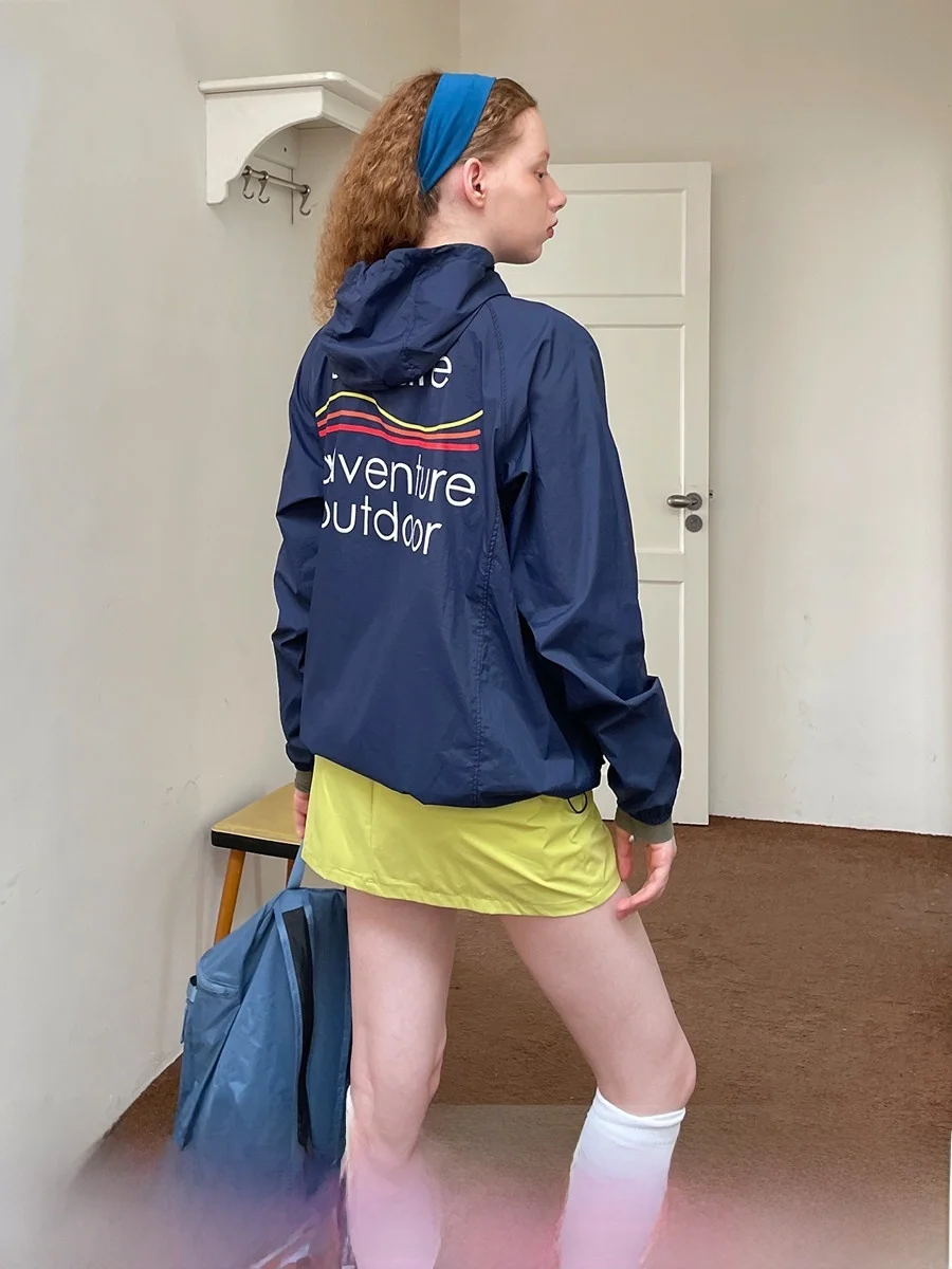 

Women's Summer Lightweight Breathable Long Sve UV Protection Jaet Outdoor Windproof Skin-Friendly Nylon Coat for Hiking