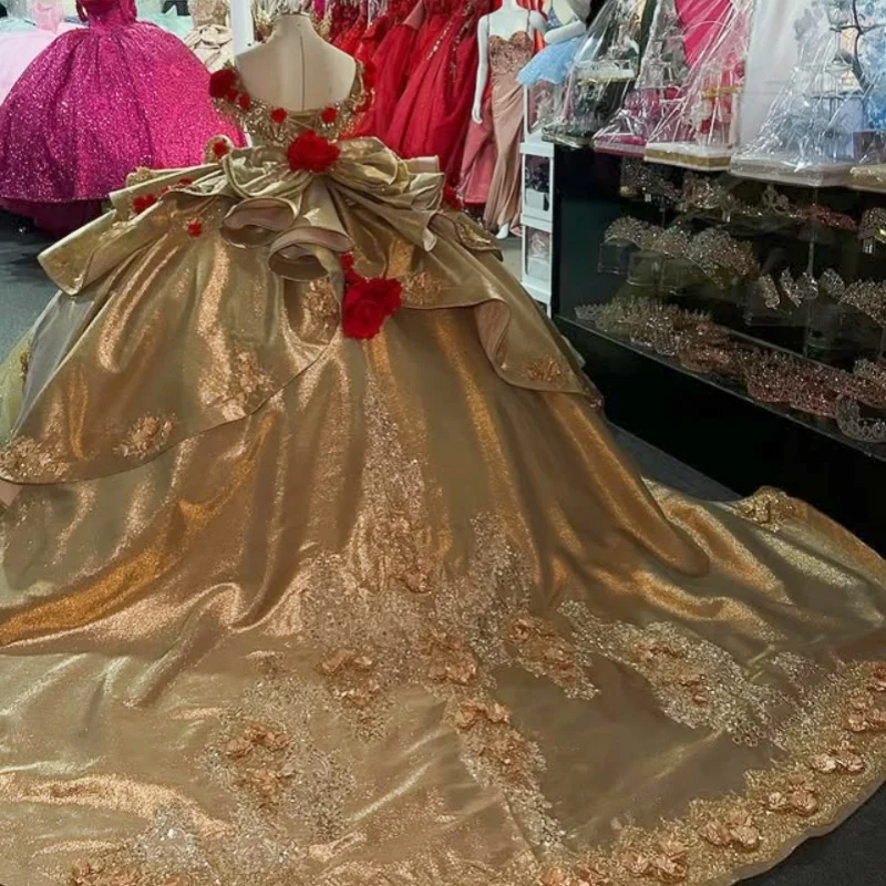 맞춤형 샴페인 골드 드레스 오프 숄더 반짝이 아플리케 크리스탈 롱 테일 3D 꽃 활 베스 티드 15 Quinceanera