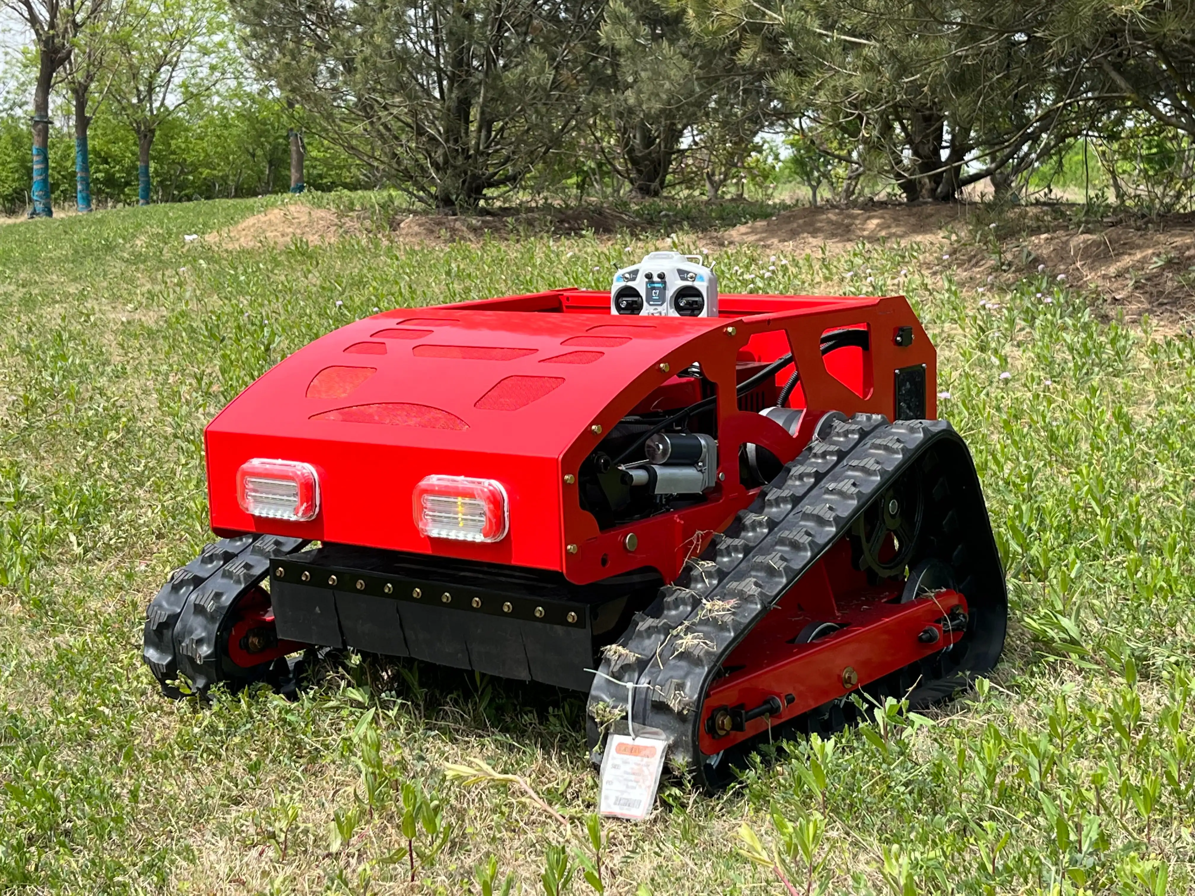 Remote Control Robot  Crawler Self Propelled Automatic Slope Forestry Mulcher Lawn Mower Machine for Sale