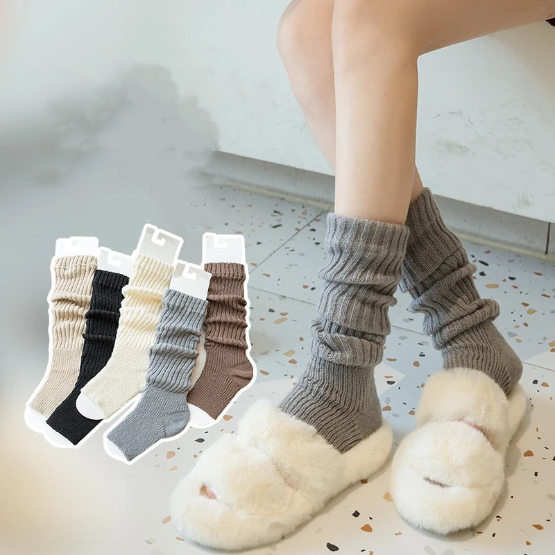 New Autumn and winter velvet beige calf socks for women, thick and warm mid leg socks, gray long leg pile socks,  short socks