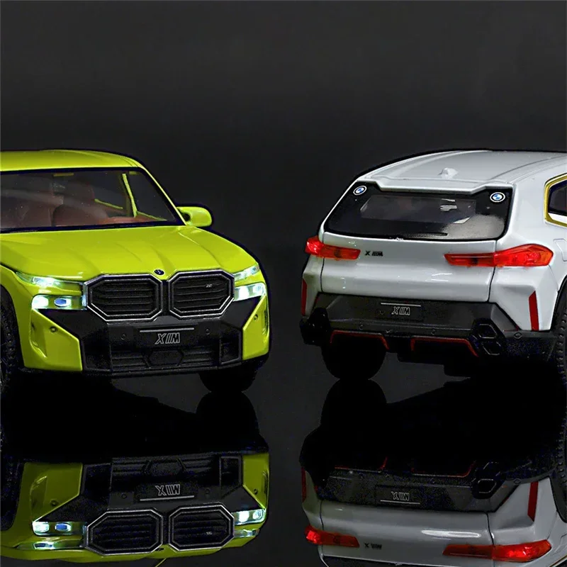 New 1:32 BMW THE XM SUV Alloy Diecast Toy Car Model Sound and Light Pull Back Childrens Toy Collectibles Ornaments Birthday gift