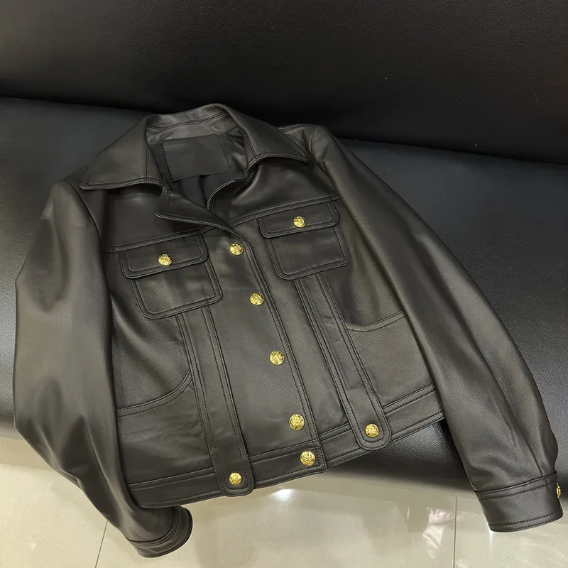 Chaqueta de motorista de cuero genuino para mujer, abrigo corto de marca de alta calidad, elegante, Europa, otoño e invierno, 2023, C482