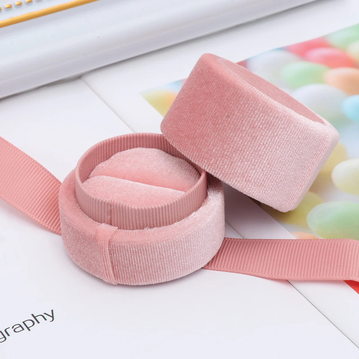 

Ring Box for Wedding Rings Plastic Organizer Jewelry Storage Cylinder Boxes Round Holder Enough Room Simple Elegant Design