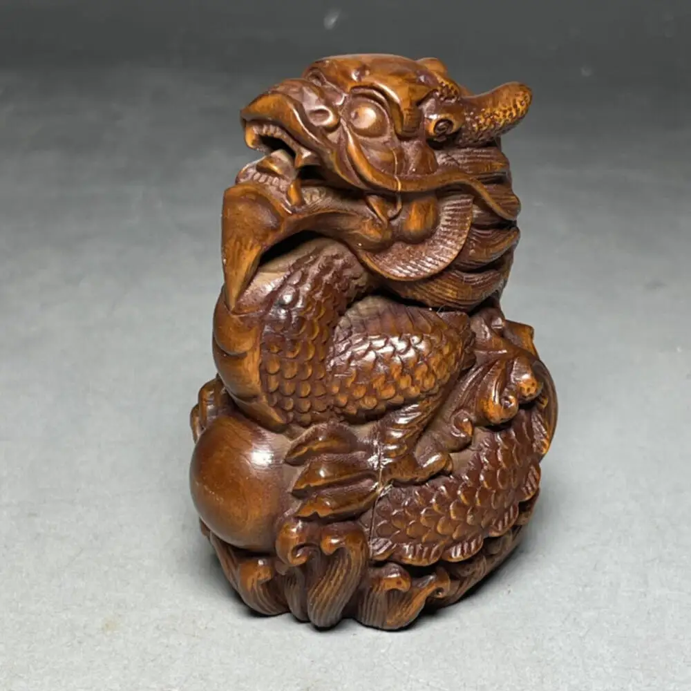 Handmade Boxwood Chinese Zodiac Dragon Sculpture Wood Carving Pocket Hand Piece Home Desk Ornament Gift