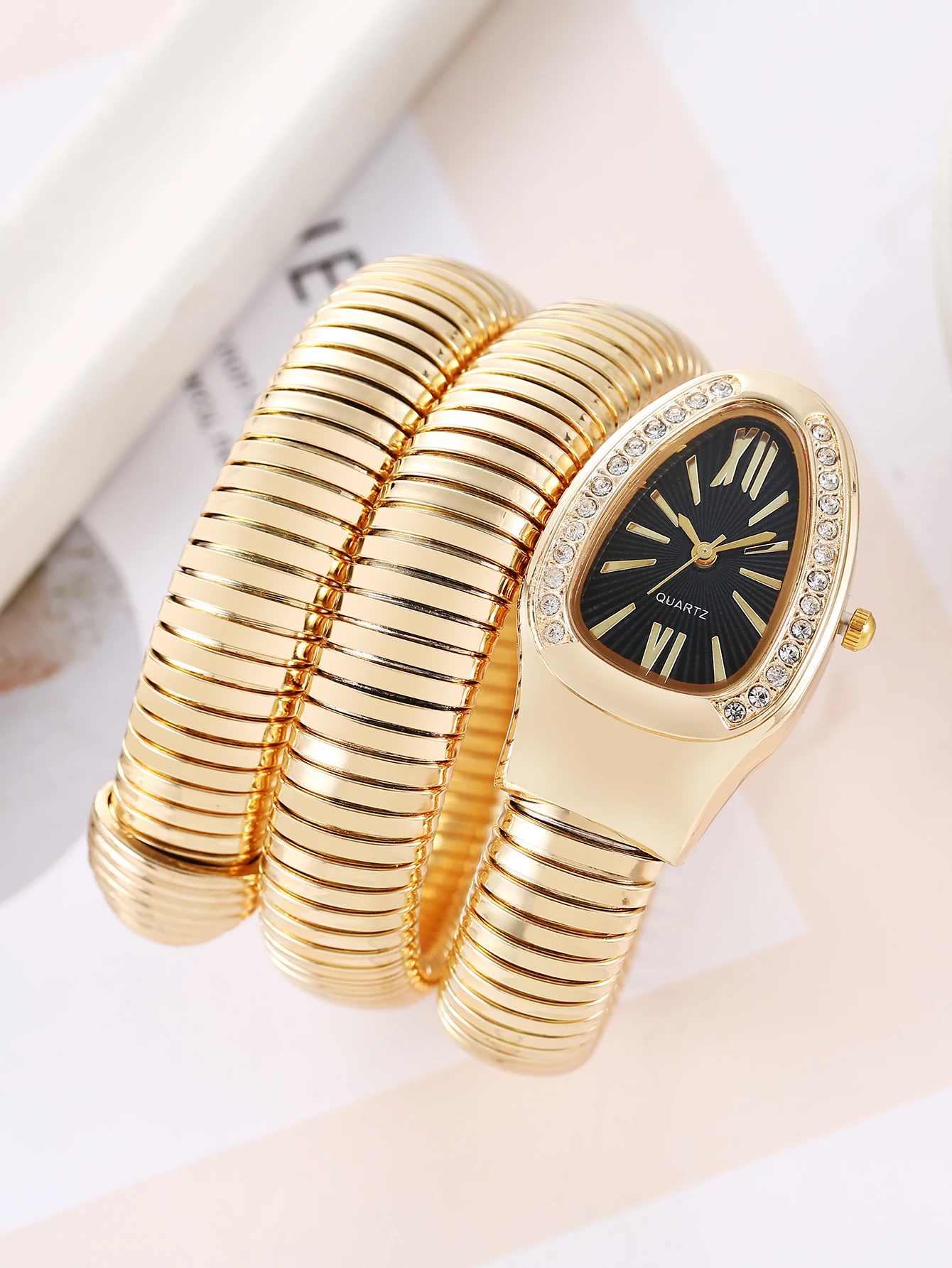 1 ساعة على شكل ثعبان، ساعة سوار عصرية للسيدات، ساعة كوارتز مبتكرة، ساعة سوار مخصصة