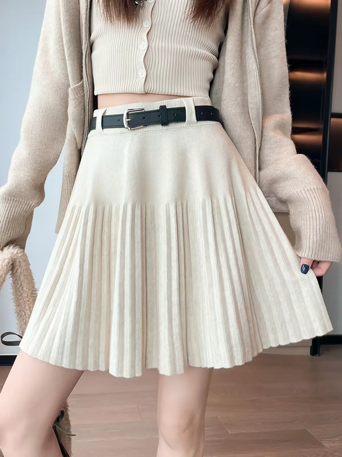Women's Knit Pleated Mini Skirt Spring Autumn Petite High Waist A-Line Short Skirt to Pair with Boots Flowy Swing Chic Y2K
