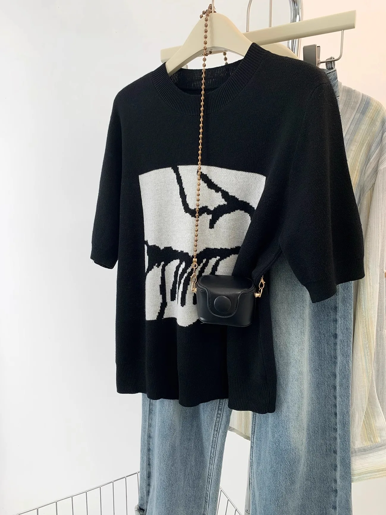 

Summer plus Size Women's round Ne ort Sve T-irt Embroidered Loose Fit Slimming Regular oulder Top Korean Sle