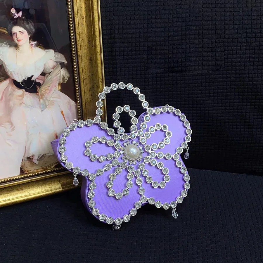 

Luxury Sparkly Inlaid Diamond Flower Pearl Butterfly Bag Design Crossbody Bags Women Purse And Handbag Wedding Party Dinner Bags