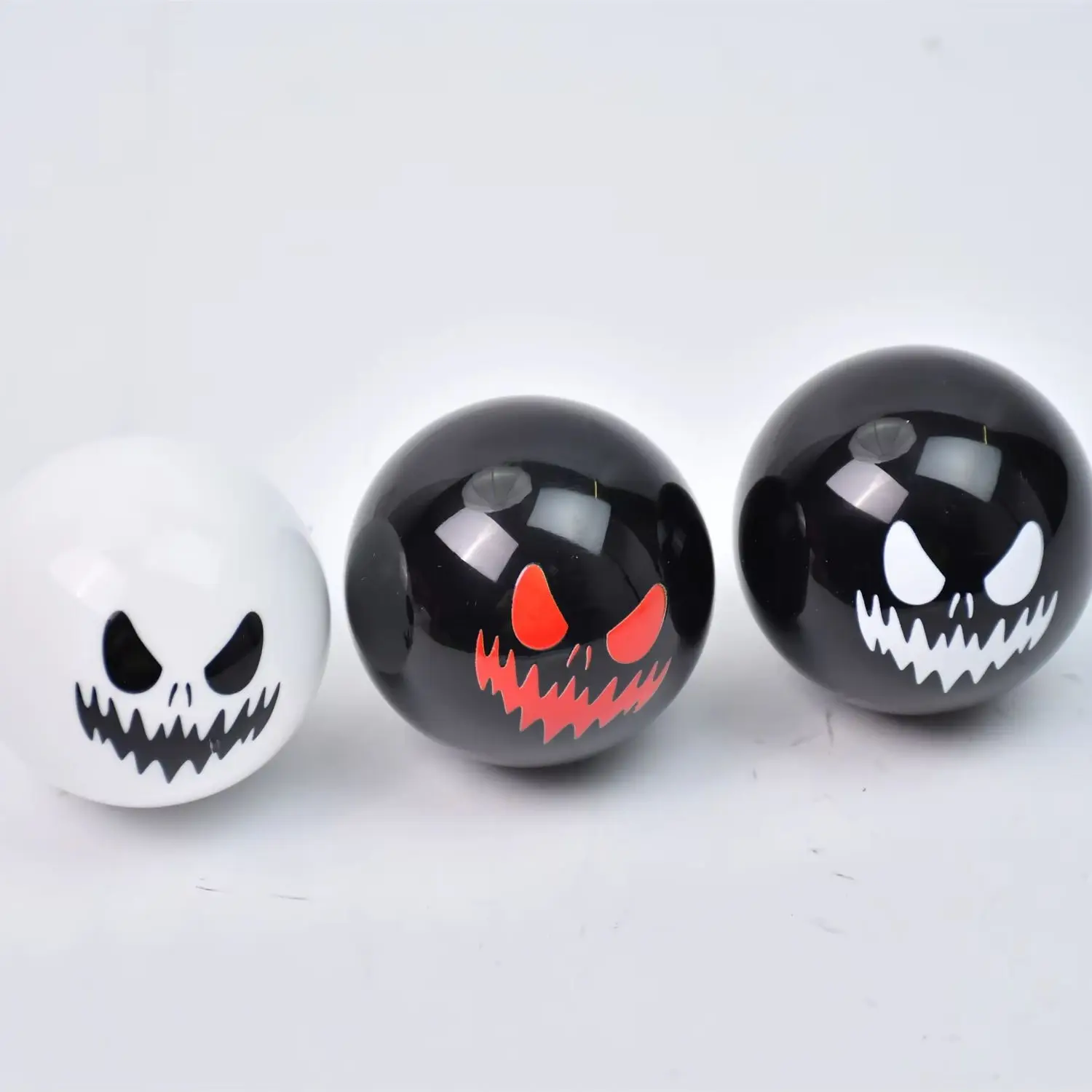 

Universal JDM Style Ghost Smile Face Ball Gear Knob Manual Car Stick Gear Shift Knob Shifter Lever Head Car Accessories